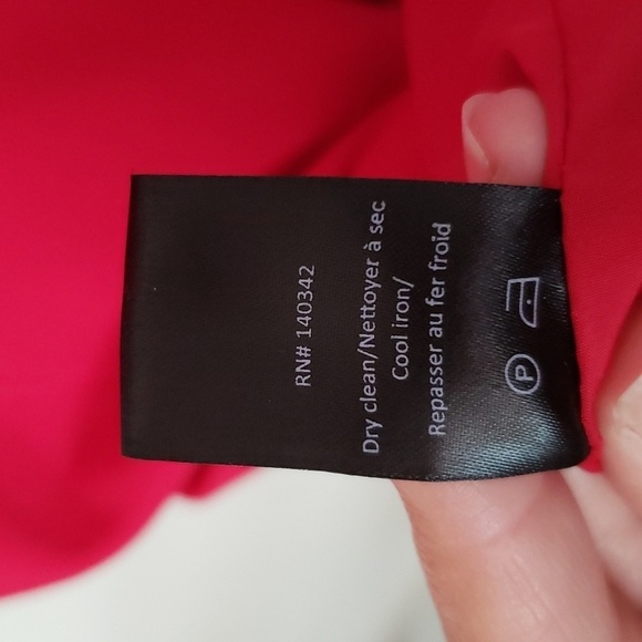 Elizabeth and James red side cutout sheath cocktail dress, women's size 4 - Picture 9 of 9